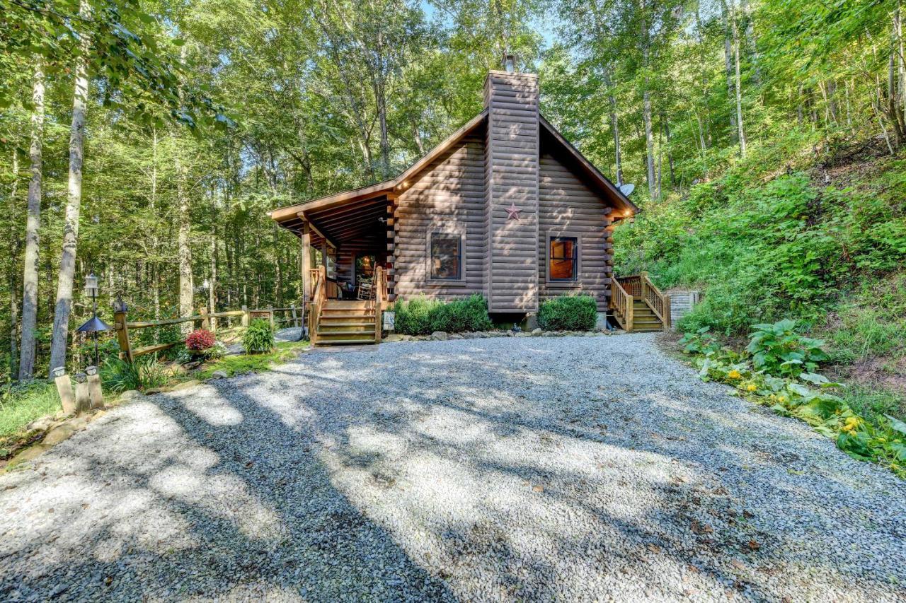 Lake Junaluska Waynesville Cabin With Covered Deck And Fire Pit! מראה חיצוני תמונה