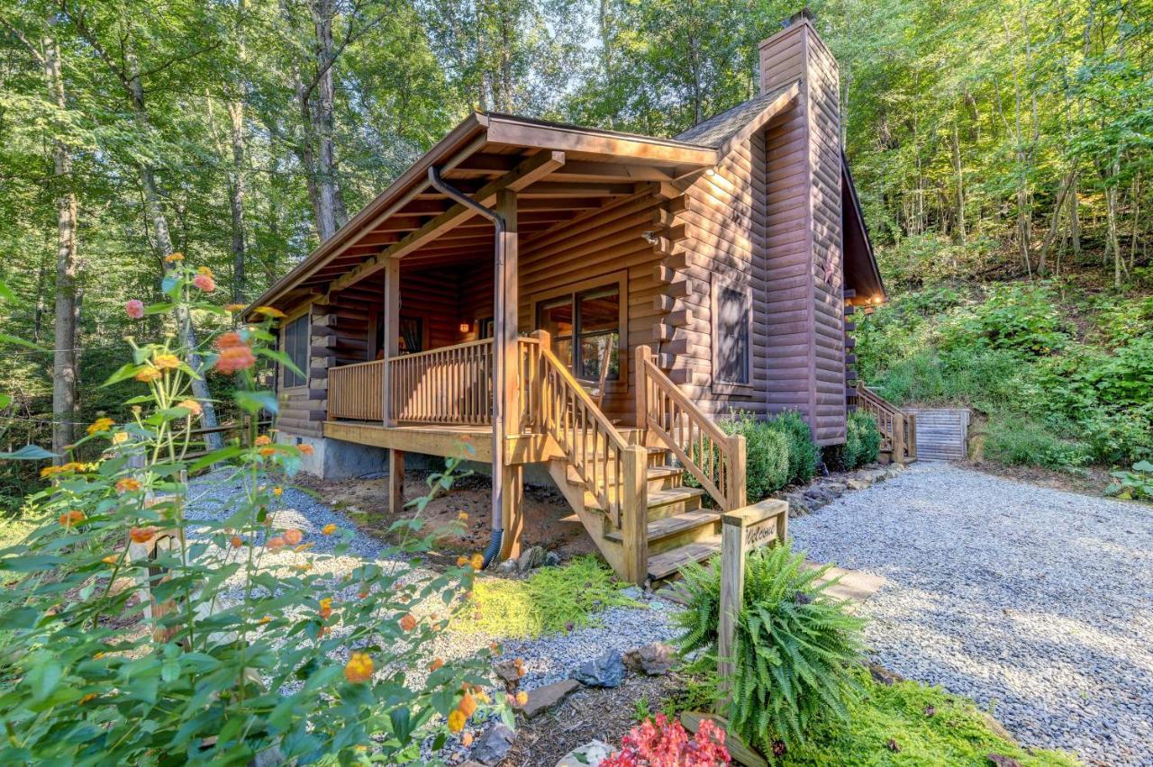 Lake Junaluska Waynesville Cabin With Covered Deck And Fire Pit! מראה חיצוני תמונה