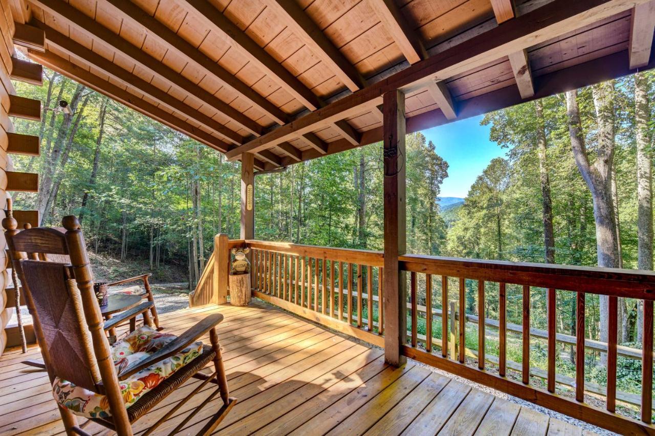 Lake Junaluska Waynesville Cabin With Covered Deck And Fire Pit! מראה חיצוני תמונה